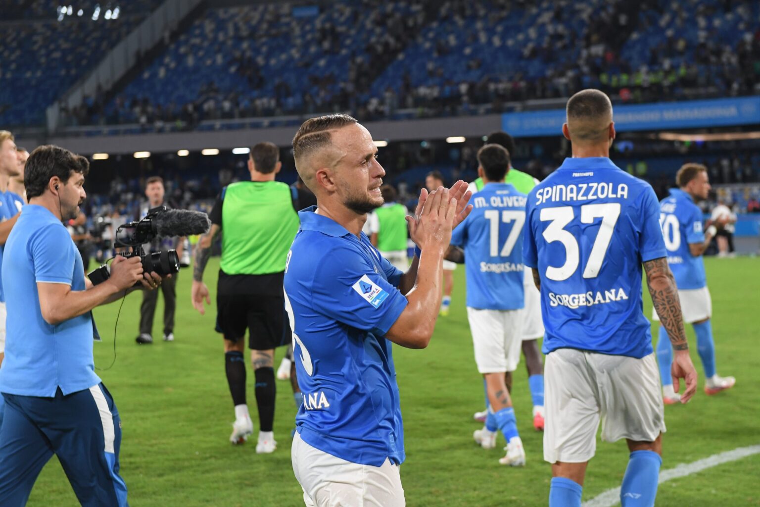 Lobotka: “Tra Slovacchia e il Napoli calendario massacrante, gli infortuni ne sono la prova” Lobotka: "Tra Slovacchia e il Napoli calendario massacrante, gli infortuni ne sono la prova"