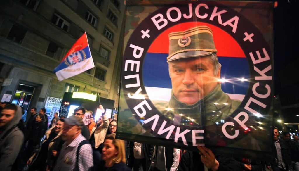 La Serbia prepara funerali «con tutti gli onori» per Ratko Mladic. La rabbia di Belgrado sull’Aja: «Doveva morire qui» Mladic Serbia