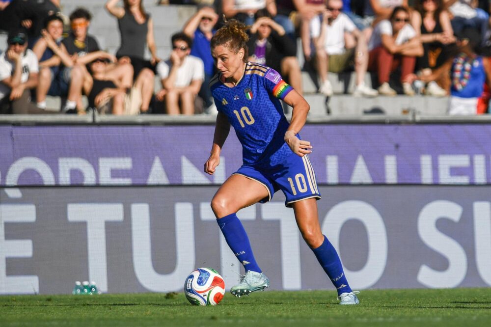 Chi affronterà l’Italia nell’ultimo playoff verso i Mondiali 2027: date, orari, avversaria. Sfida di ritorno in casa Cristiana Girelli