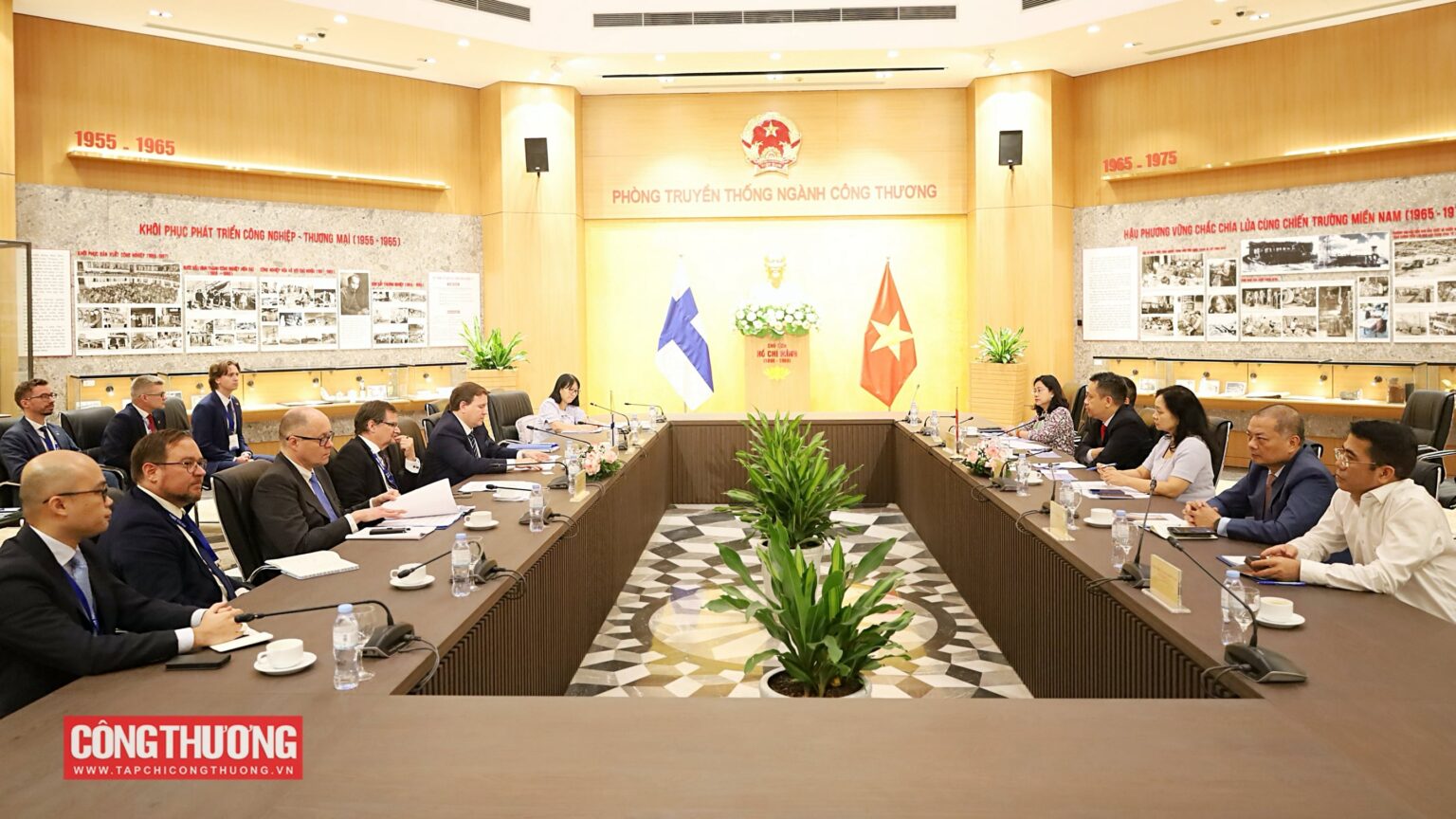 Il viceministro Nguyen Viet Son: Rafforzare i legami commerciali tra Vietnam e Finlandia, sfruttando appieno l’accordo di libero scambio EVFTA. Vietnam.vn - Nền tảng quảng bá Việt Nam