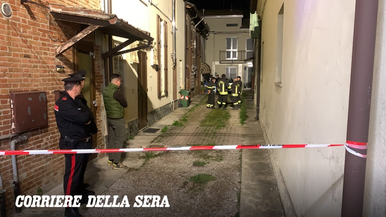 Duplice omicidio a Mirandola, marito e moglie trovati morti in casa: i due anziani sono stati decapitati. Sentito il figlio
