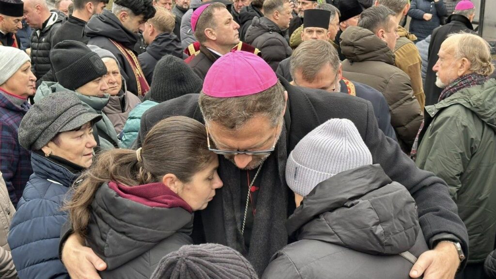 Il nunzio in Ucraina: qui la Chiesa è baluardo di speranza contro la disperazione Il nunzio in Ucraina: qui la Chiesa è baluardo di speranza contro la disperazione
