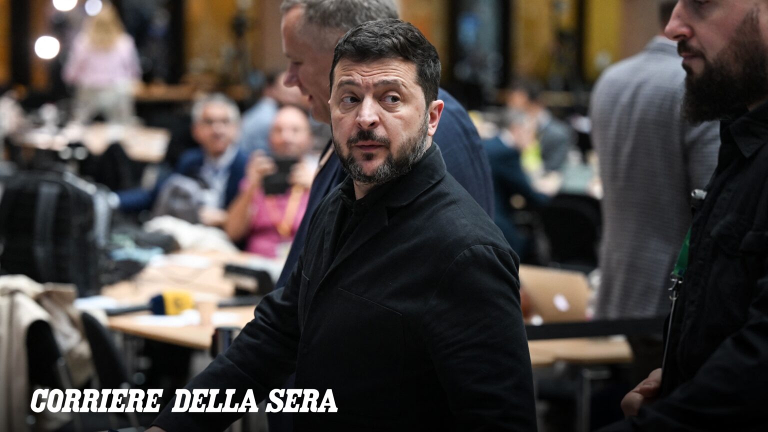 Zelensky al Corriere della Sera: «Pronti a negoziati ovunque in qualsiasi formato. L’Europa abbia con la Russia una propria direzione» Zelensky al Corriere della Sera: «Pronti a negoziati ovunque in qualsiasi formato. L'Europa abbia con la Russia una propria direzione»