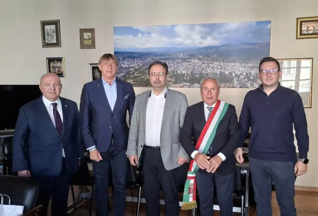 Il Portico - Cava de' Tirreni e Veria, si rafforza il gemellaggio tra la città metelliana e quella greca