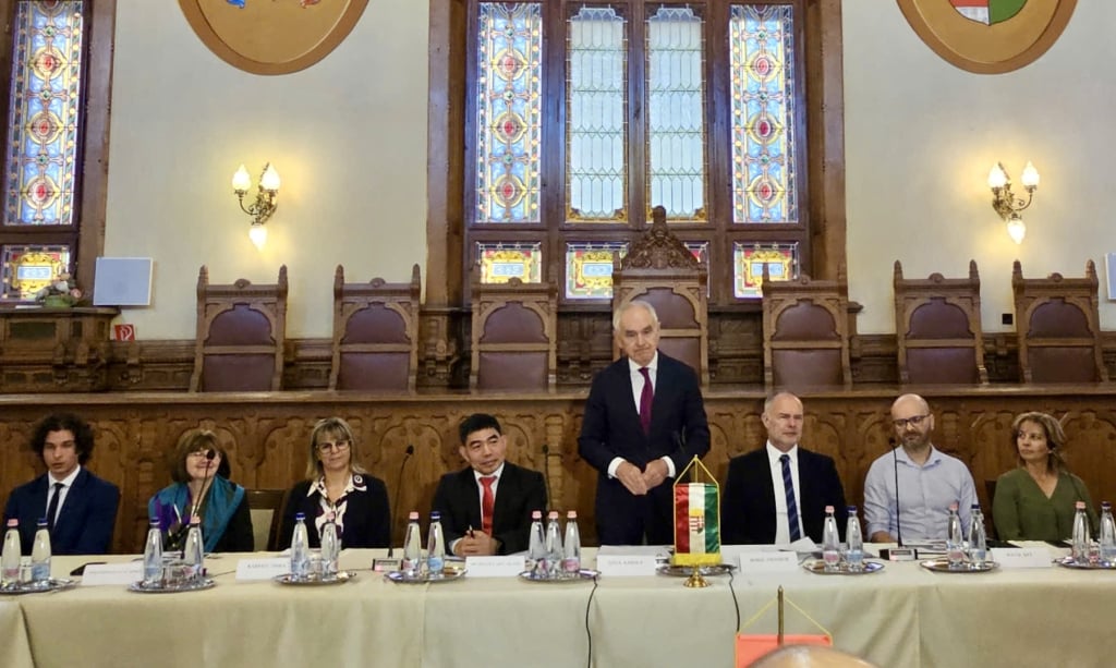 Anche il signor Szita Károly, sindaco della città di Kaposvár, ha fornito informazioni sui punti di forza della città.