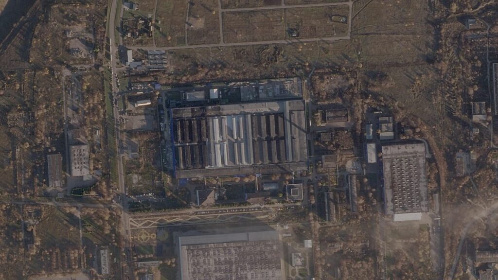 Russia, droni ucraini colpiscono cinque data center: problemi nei pagamenti in tutto il Paese