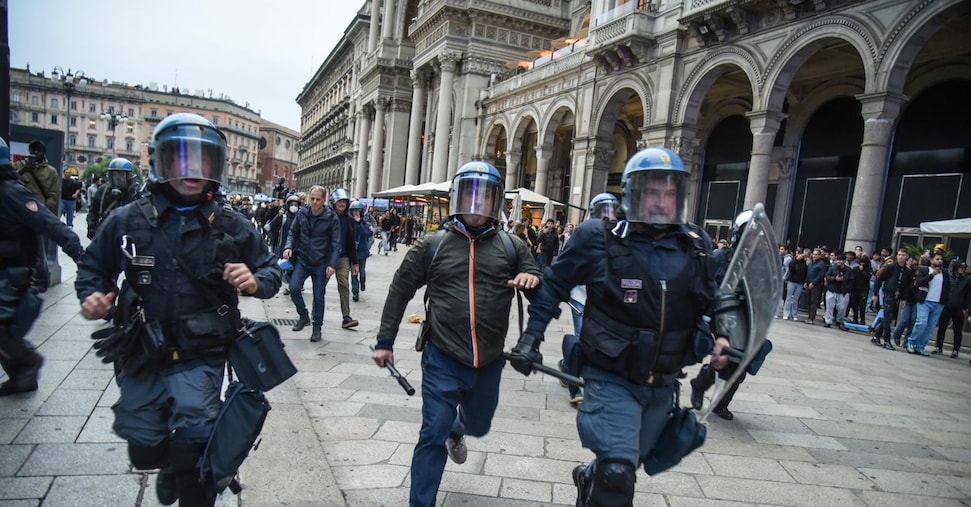 Perquisizioni e allerta per i cortei: indagini sui disordini del 17 ottobre Scopri di più