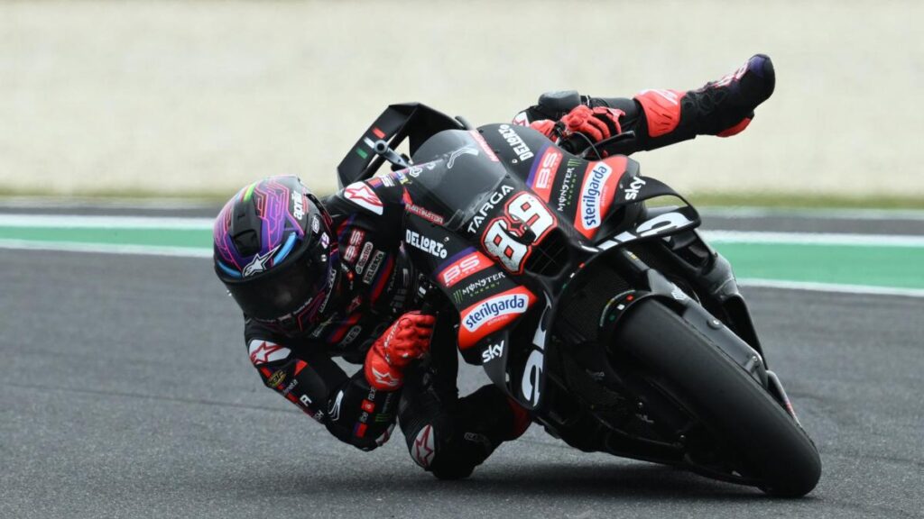 Motogp, caduta Martin: braccio rotto e Mondiale a rischio. Cos'è successo