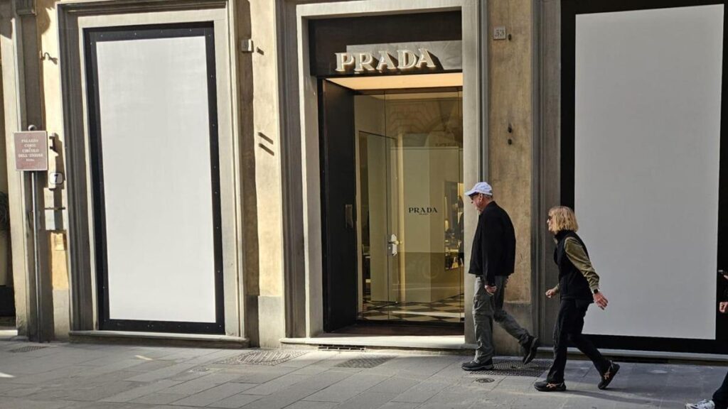 La diretta delle manifestazioni a Firenze oggi: timori per il patrimonio artistico e i negozi. Capoluogo blindato La diretta delle manifestazioni a Firenze oggi: timori per il patrimonio artistico e i negozi. Capoluogo blindato