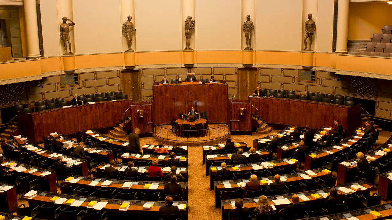 Il parlamento finlandese (Hteink Min)